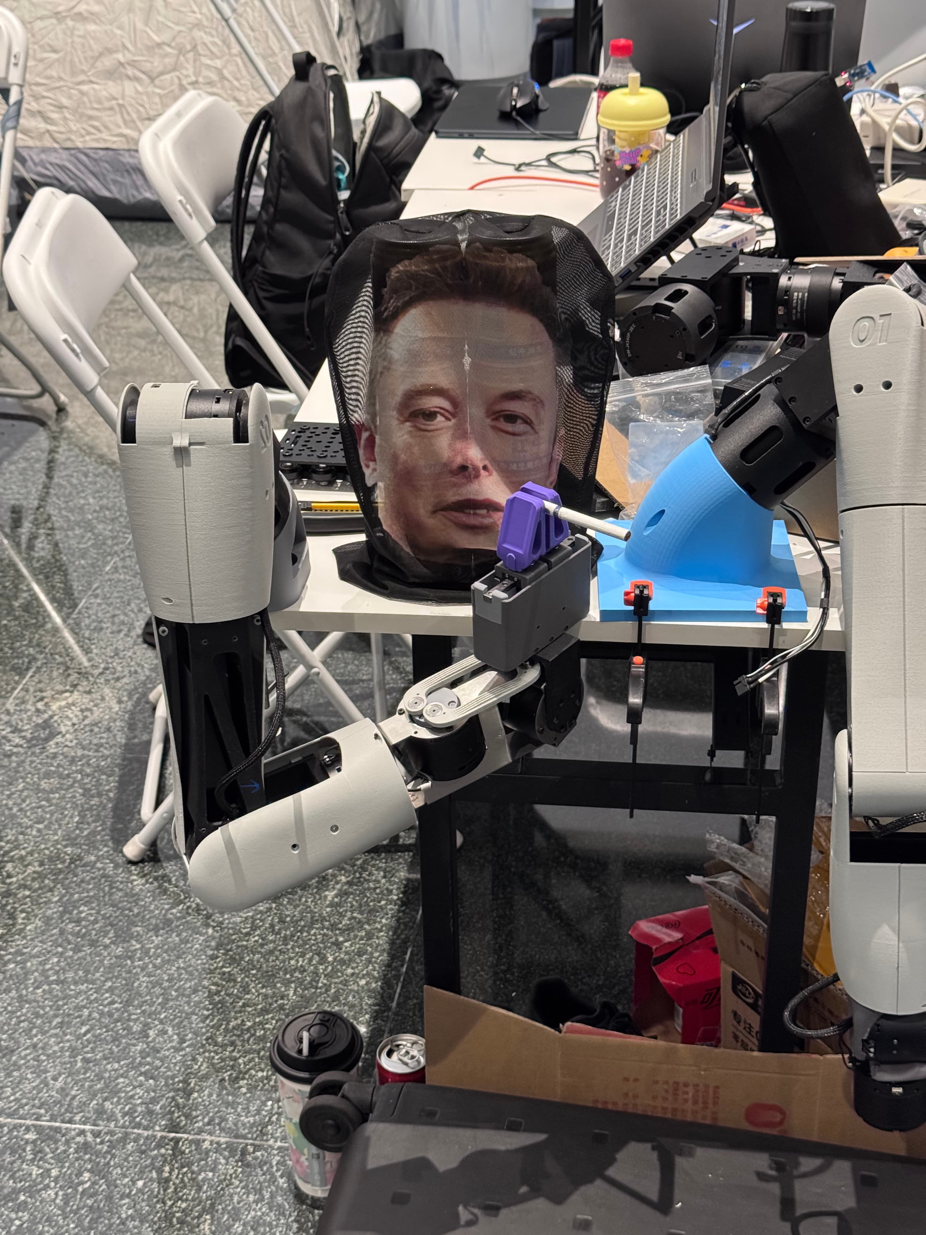 0725 现场看到的马斯克机器人